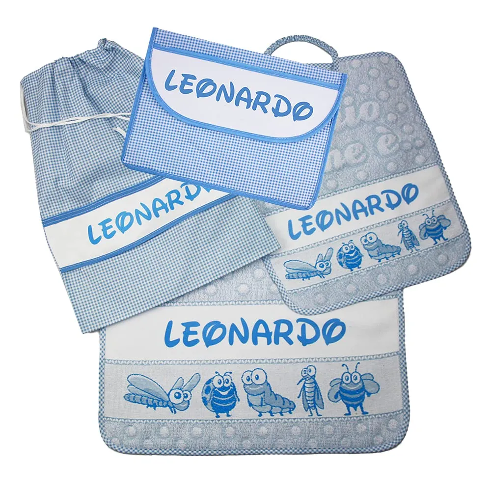 ALMATEX SRL SET ASILO PERSONALIZZATO CON NOME composto da 4 pezzi:bavaglino spugna con elastico cm.28x33, asciugamano cm.40x55,sacca e bustina con fascia PERSONALIZZATI Cotone 100% Made in Italy