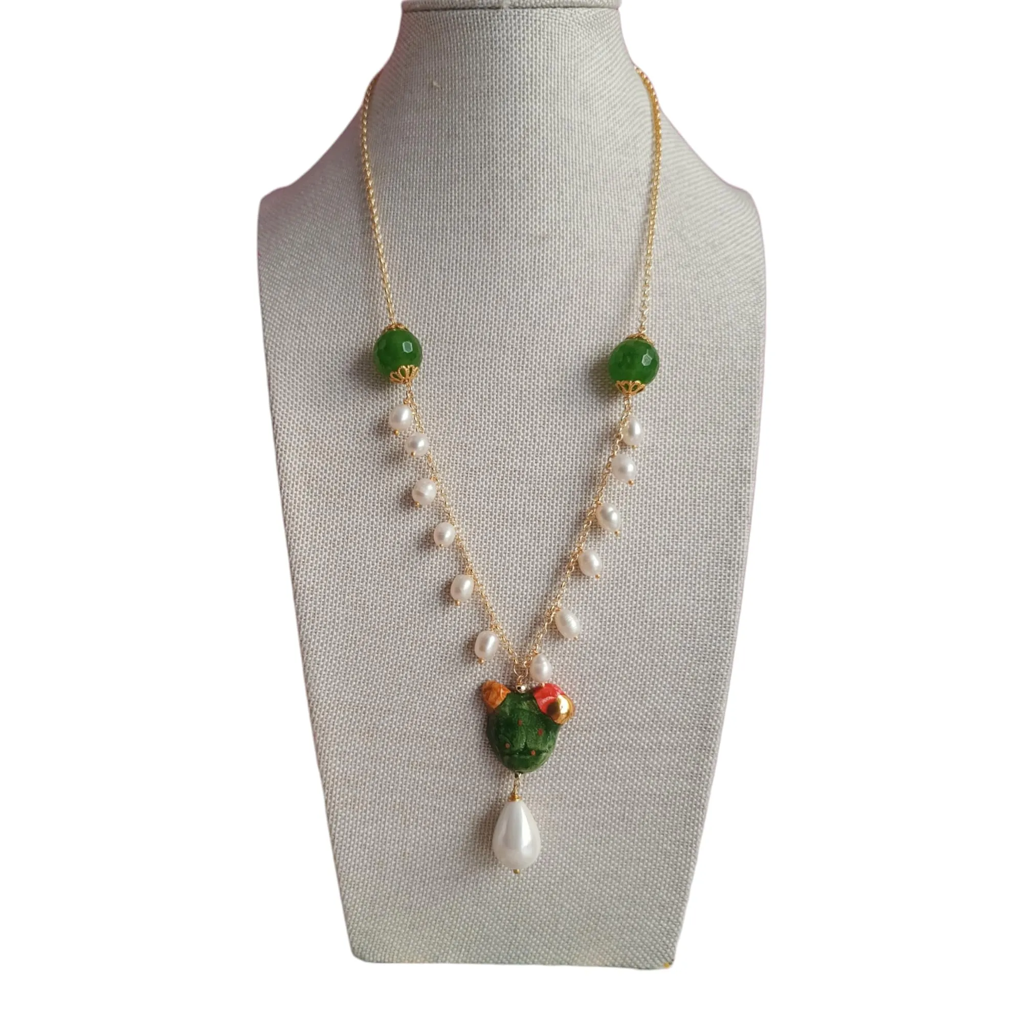 Collana a Catena con Fico d'India in Ceramica di Caltagirone e Perle di Fiume