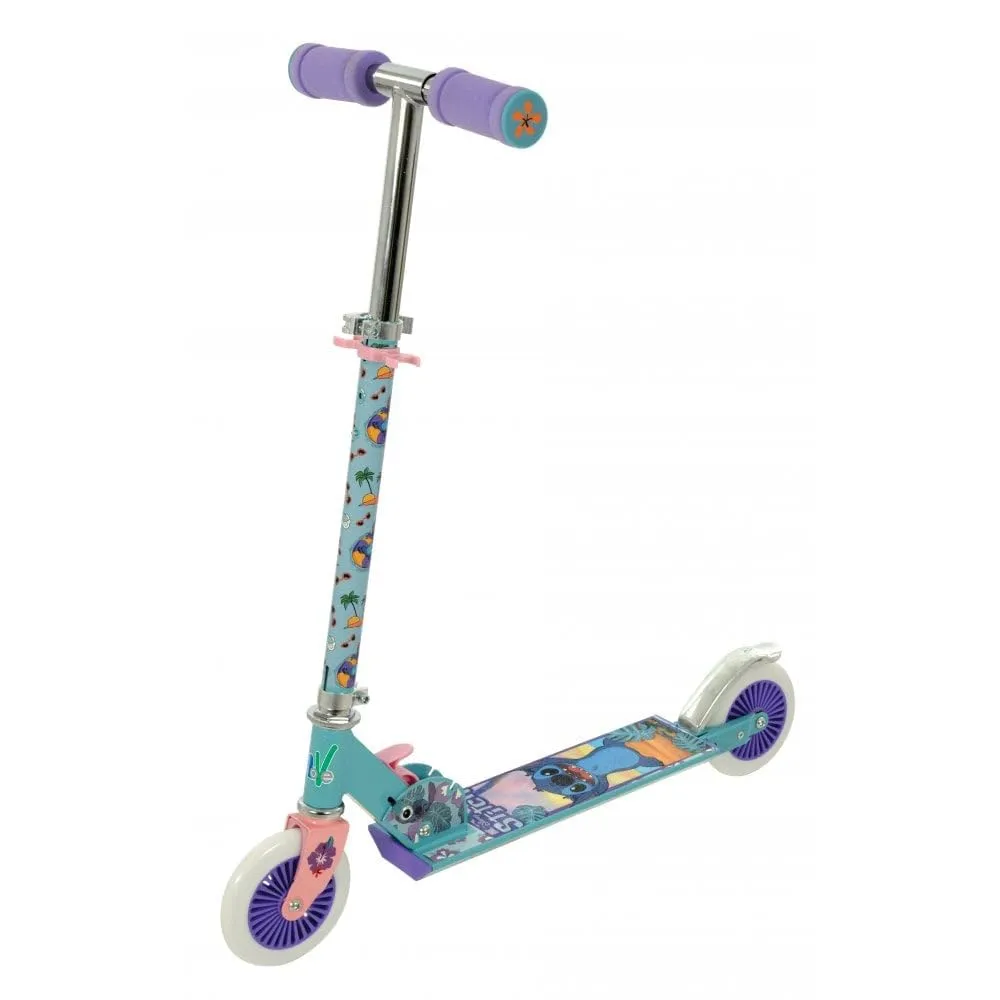 Monopattino a due ruote di Stitch, in acciaio. Per bambini dai 3 anni. Sterzo regolabile in altezza. Pieghevole per un facile trasporto.