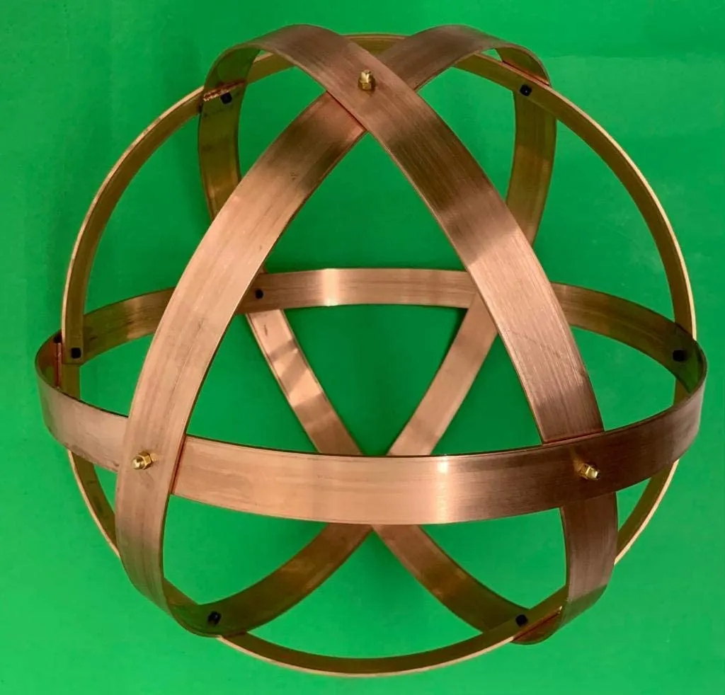 Genesa Crystal Rame, 25cm di diametro, fasce larghe 20mm fissate con dadi ciechi in ottone