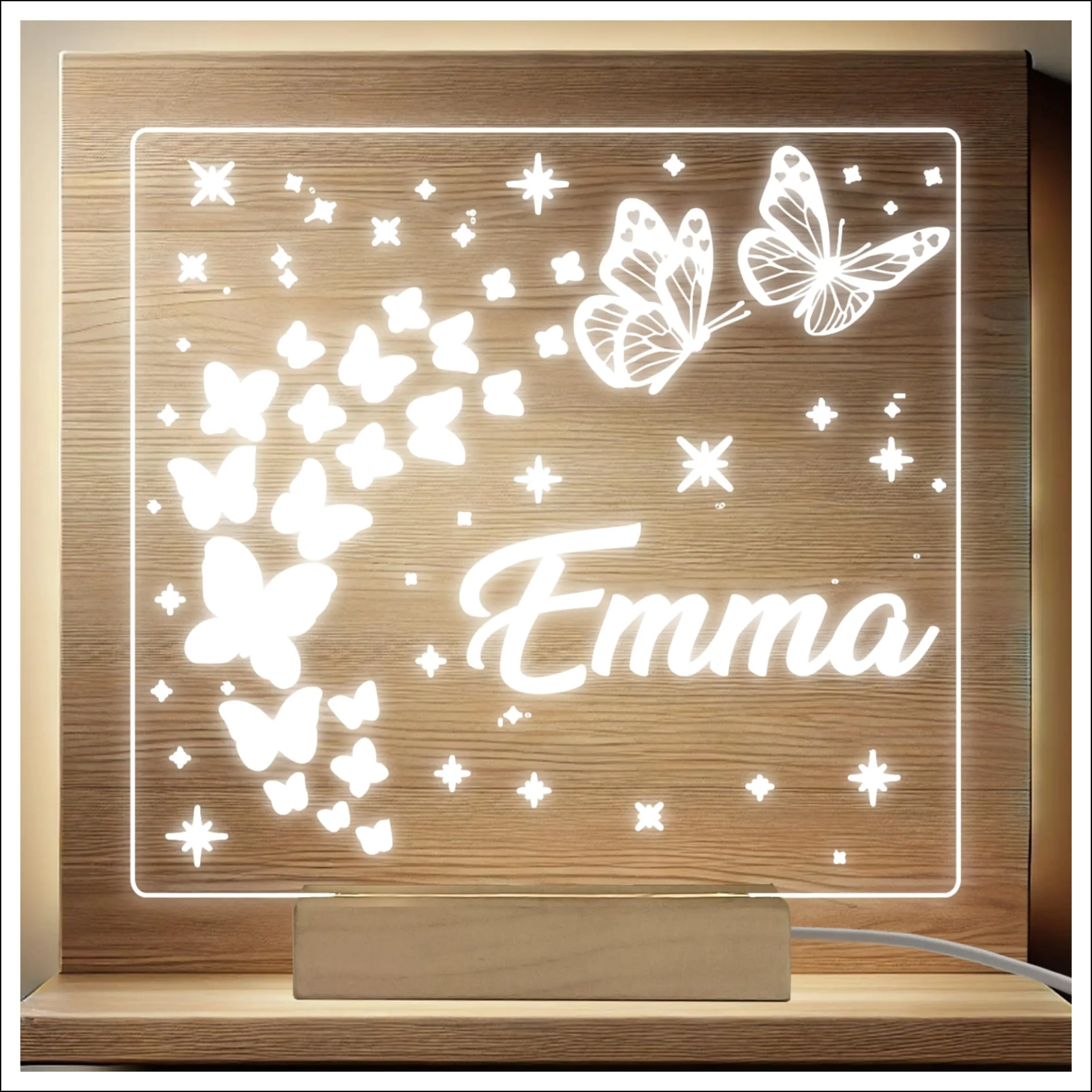 CandleSweetCandle - Lampada LED 3D Personalizzata con Nome Inciso - Luce Notturna Perfetta per Cameretta Bambini, Scrivania e Decorazione Tavolo Torta - Regalo Ideale per Nascita, Compleanno e Natale