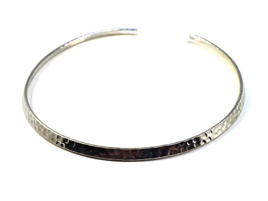 Collana Tribal martellata a mano - Argentata - Girocollo