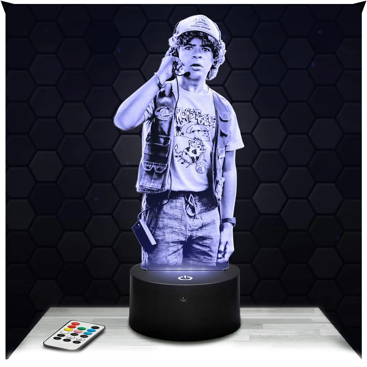 Lampephoto.fr - Lampada 3D Dustin - S. Things Serie Netflix, Luce Notturna Tattile Led, Effetto Ologramma 3D, Idea Regalo Natale Compleanno Uomo Donna, Oggetto decorativo per camera