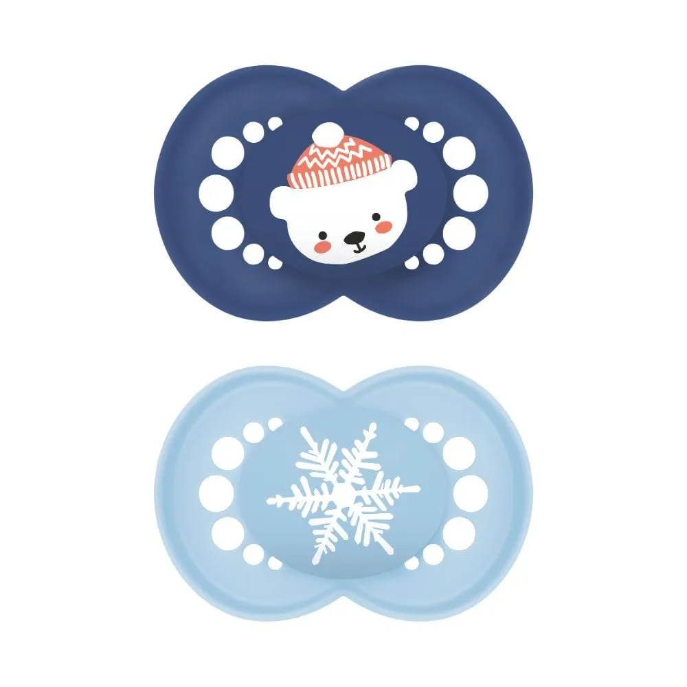 MAM Original Winter Limited Edition Succhietto 6+ Mesi (Set da 2), Ciuccio MAM 6-16 mesi a tema invernale e natalizio, Regalo neonato con tettarella in silicone e porta ciuccio sterilizzatore, Azzurro