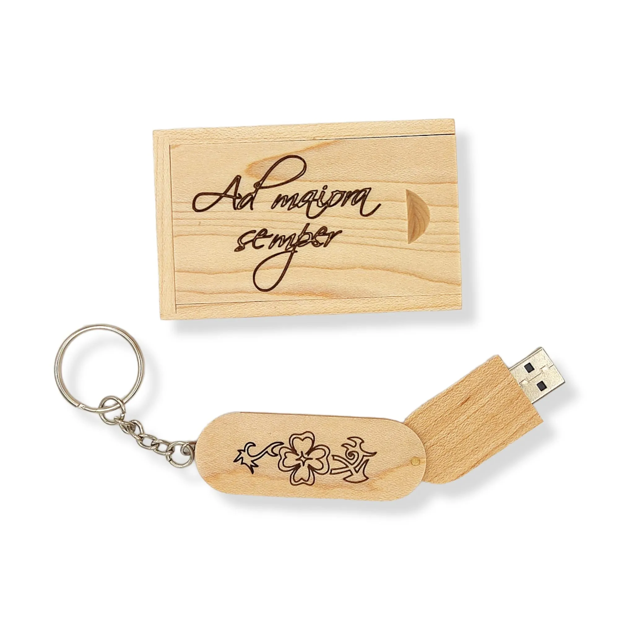 Chiavetta usb 32 giga GB in legno d'acero con incisione laser Ad maiora semper Idea regalo laurea con sacchetto Juta Pendrive memoria esterna 2.0 Pennetta portachiave con custodia (Ad-Maiora-Semper)