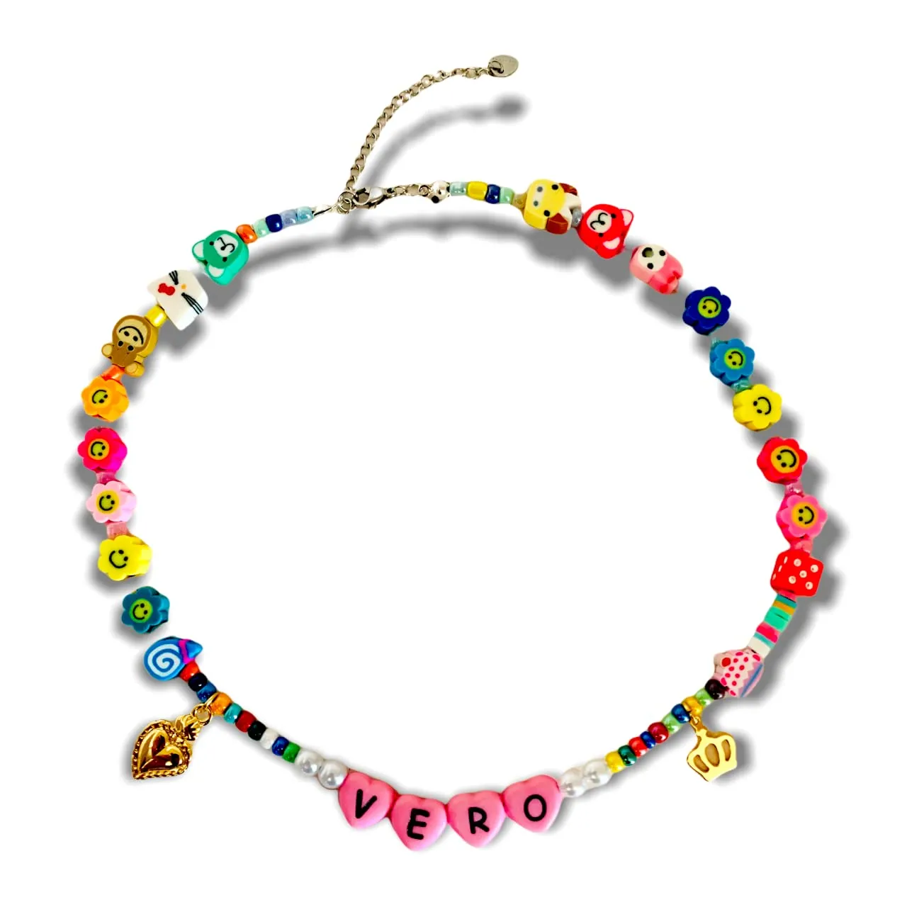 Collana perline charm Personalizzata con nome. Gioiello per ogni occasione. Idea regalo fantastica.