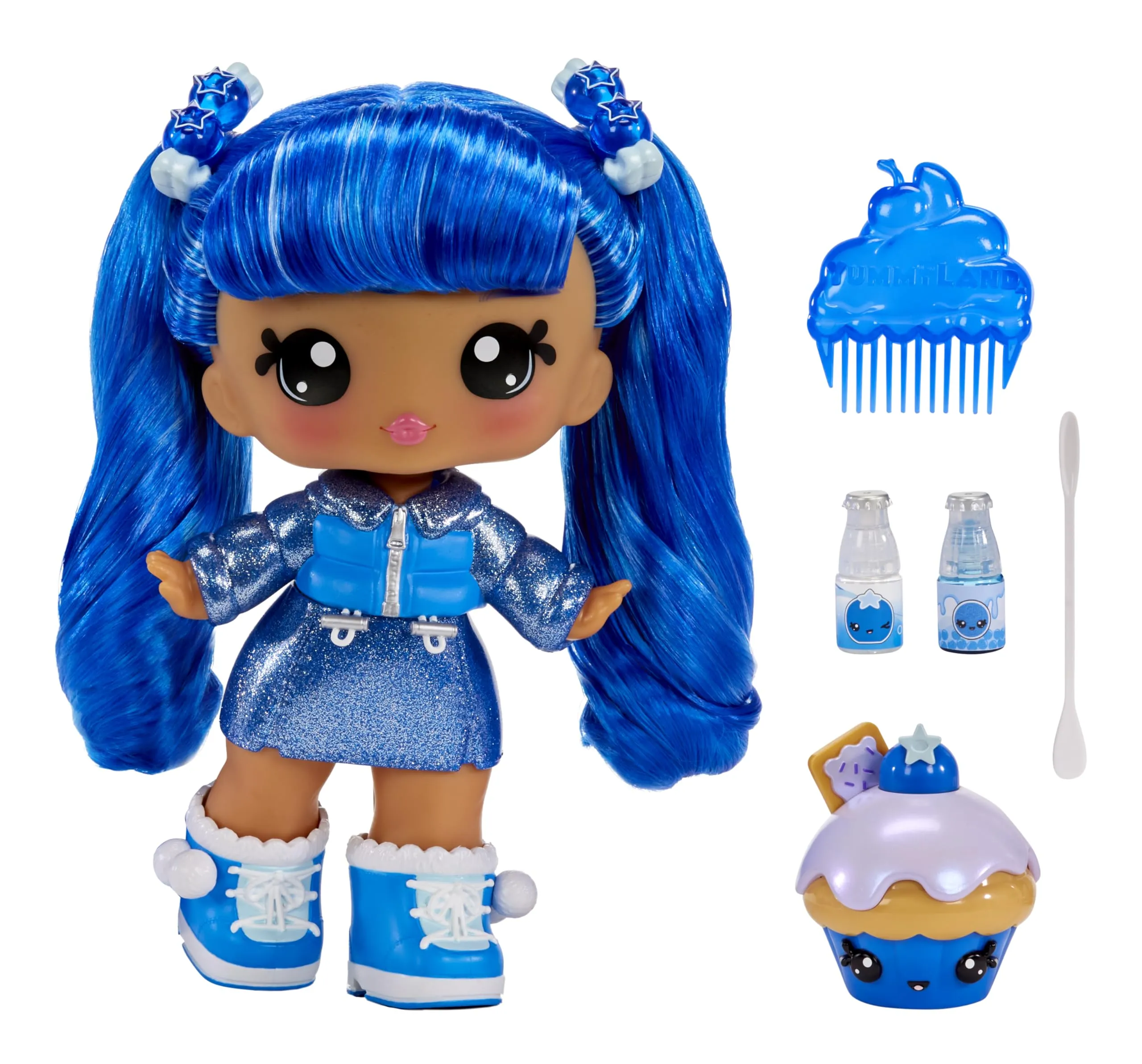 YUMMILAND Large Doll and Num Nom Lipgloss Pet - Rory Blueberry e Goodie - Bambola profumata con kit di lucidalabbra fai da te - Età 4+