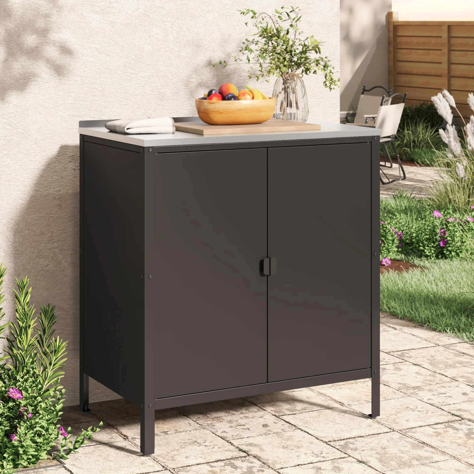 casa.pro Armadio da Giardino Mobile Organizzatore da Esterno 92 x 80 x 50 cm Armadietto in Acciaio con 2 Ante e Ripiano Piedini Regolabili per Livellare - Nero Opaco
