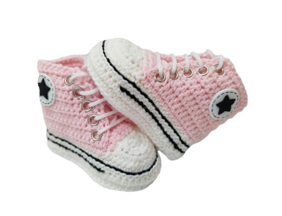 Scarpette tipoconverse vari colori bimbo bimba. Fatte a mano ad uncinetto in lana merinos. Neonato 0-3 mesi. Bootie handmade (rosa chiaro)