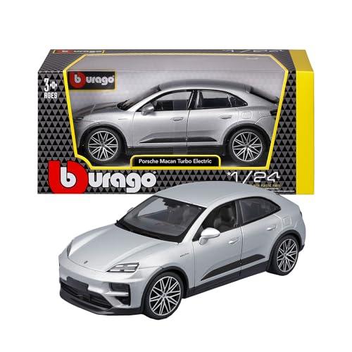 BBURAGO Porsche Macan 4 Electric, Auto Diecast in Scala 1:24, Replica Dettagliata con Cofano e Porte Apribili, Licenza Ufficiale Porsche, Assortimento Casuale, Età Consigliata 3+ Anni