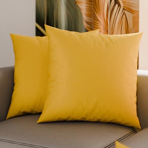 PETTI Artigiani Italiani - Coppia di Federe Cuscino 40x40 cm in Microfibra, Cuscini Arredo Camera da Letto, Divano, Set 2 Fodere Copricuscino, Federa Tinta Unita Giallo, 100% Made in Italy