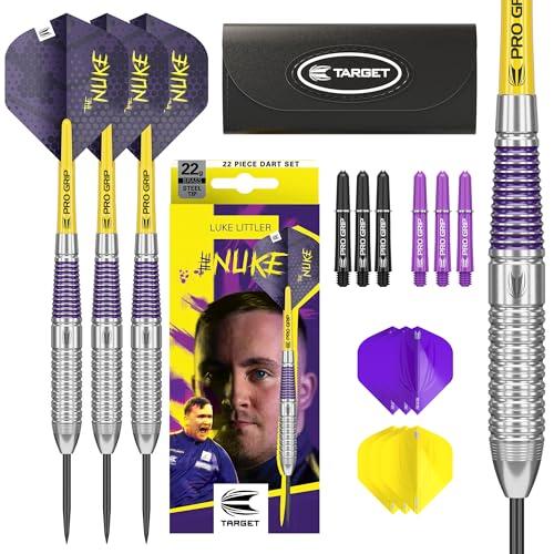 Target Darts Set di Freccette con Punta in Acciaio Luke Littler Brass - Freccette con Punta in Acciaio 22G, Set di Freccette The Nuke Player Edition, Voli, Astine e Custodia per Freccette Incluse