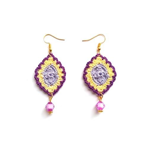 Orecchini rombo con perline di vetro, orecchinietnici colorati, Gioielli all'uncinetto, viola/lilla/giallo, stile boho, Made in Italy, Bijoux da donna, Lavorazione Artigianale