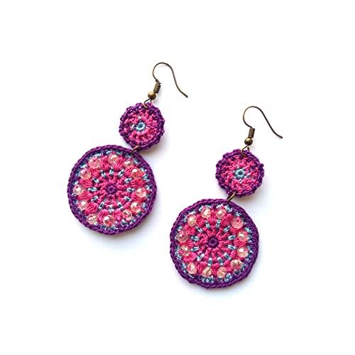 Orecchini tondi da donna, orecchini etnici mandala con perline di vetro, Gioielli all'uncinetto, fuchsia/viola, Made in Italy, Bijoux da donna, Lavorazione Artigianale