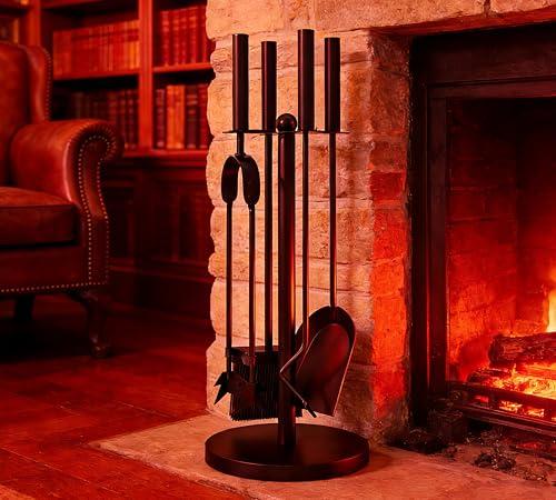 Kingson Set di 5 accessori per caminetto – Acciaio rivestito in polvere nero – Include spazzola, paletta, attizzatoio, pinze e supporto pesante – Accessori per focolare per bruciatori a legna e stufe