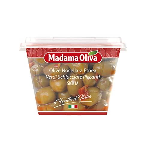 MADAMA OLIVA, Olive Schiacciate Nocellara Verdi Piccanti, Gusto Forte e Deciso, Ideali da Accompagnare con Formaggi Stagionati e Speziati, Antipasti e Salumi, 100% Made in Italy, 250 gr