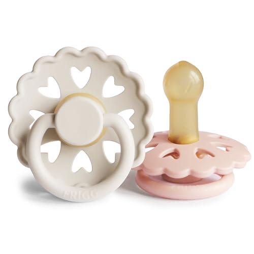 FRIGG Fairytale Confezione da 2 ciucci | Ciuccio in lattice | Senza BPA | Prodotto in Danimarca | Tettarella simmetrica a ciliegia | (Cream/Blush, Taglia 2 (6-18 Mesi))