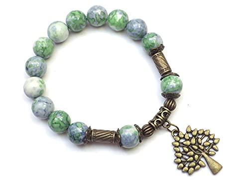 Bracciale vintage tibetano in perle di giada bianca tinta blu e verde e pendente a forma di albero in bronzo antico