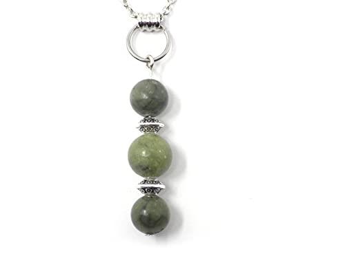 Collana con ciondolo Thurcolas in stile chic e classico in giada verde di Taiwan e acciaio inossidabile