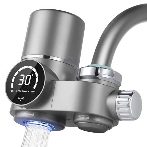 HOTUT Filtro Acqua Rubinetto, UV luce Blu Filtro Casa Cucina, Sistema di Filtrazione Dell'acqua, Anticalcare Rubinetto, Riduce Sabbia, Cloro e Cattivo Gusto - Display Contalitri Digitale