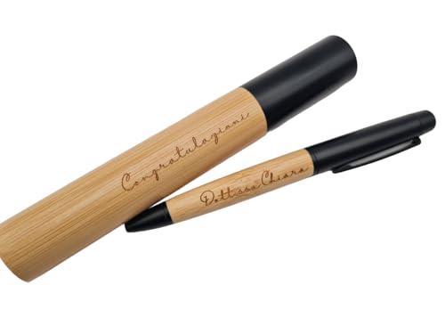 Penna a sfera con custodia cilindrica inclusa, PERSONALIZZABILI con INCISIONE. Ideale per REGALI aziendali, di laurea, compleanno, natale, occasioni varie. (Black Bambù)