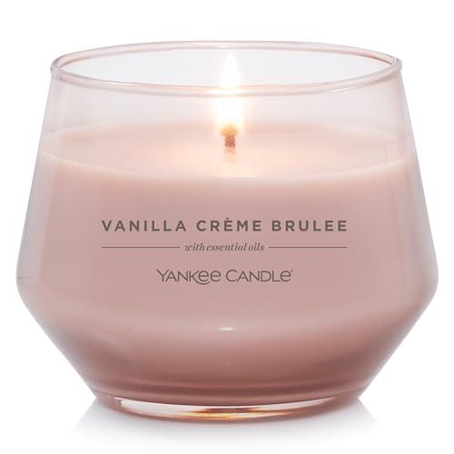 Yankee Candle Studio Candele media profumate | Vanilla Crème Brulee| Lunga durata: 35-50 ore| Elegante design in vetro con cera beige| Regalo per le donne, regali per le mamme, regali di nozze