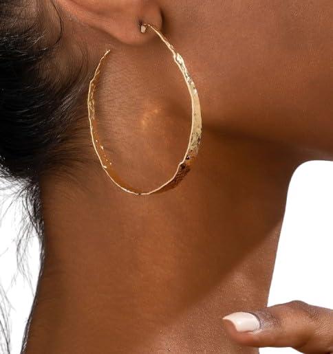 ◦•●◉ஐ✿ ORECCHINI A CERCHIO MARTELLATO GRANDI DORATI ASIMMETRICI ✿ ஐ◉●•◦ orecchini aperti lateralmente color oro, orecchini a bottone