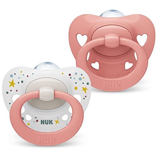 NUK Signature ciuccio | 0-6 mesi | Calma il 95% dei bambini | Succhietti a forma di cuore in silicone senza BPA | Custodia compresa | Cuori rosa | 2 pezzi