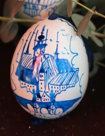 Uova Pasquali artigianali tipiche fatte a mano in Repubblica Ceca, Pittura con inchiostro blu di Praga n. 38