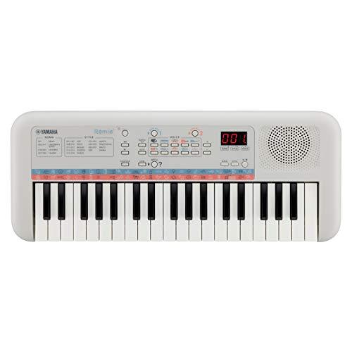 Yamaha Digital Keyboard Remie PSS-E30, Tastiera Digitale per Bambini Portatile e Leggera, Con 37 Mini Tasti e Funzioni di Apprendimento, Compatibile con le Cuffie Yamaha HPH, Bianco