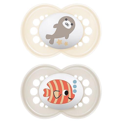 MAM Original Succhietto 6+ Mesi (Set da 2), Ciuccio MAM 6-16 mesi con tettarella ortodontica in caucciù, Kit da 2 accessori neonato con pratico porta ciuccio sterilizzatore, Crema/Neutro