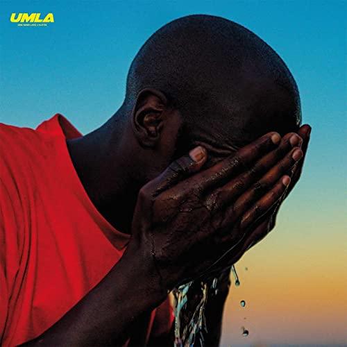 Une Main Lave L'Autre