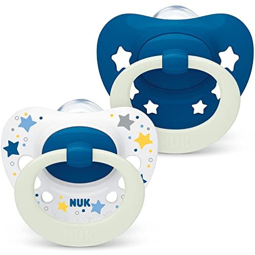 NUK Signature Night ciuccio | 18-36 mesi | Calma il 95% dei bambini | Succhietti a forma di cuore in silicone senza BPA | Glow-in-the-dark | Custodia compresa | Stelle blu | 2 pezzi